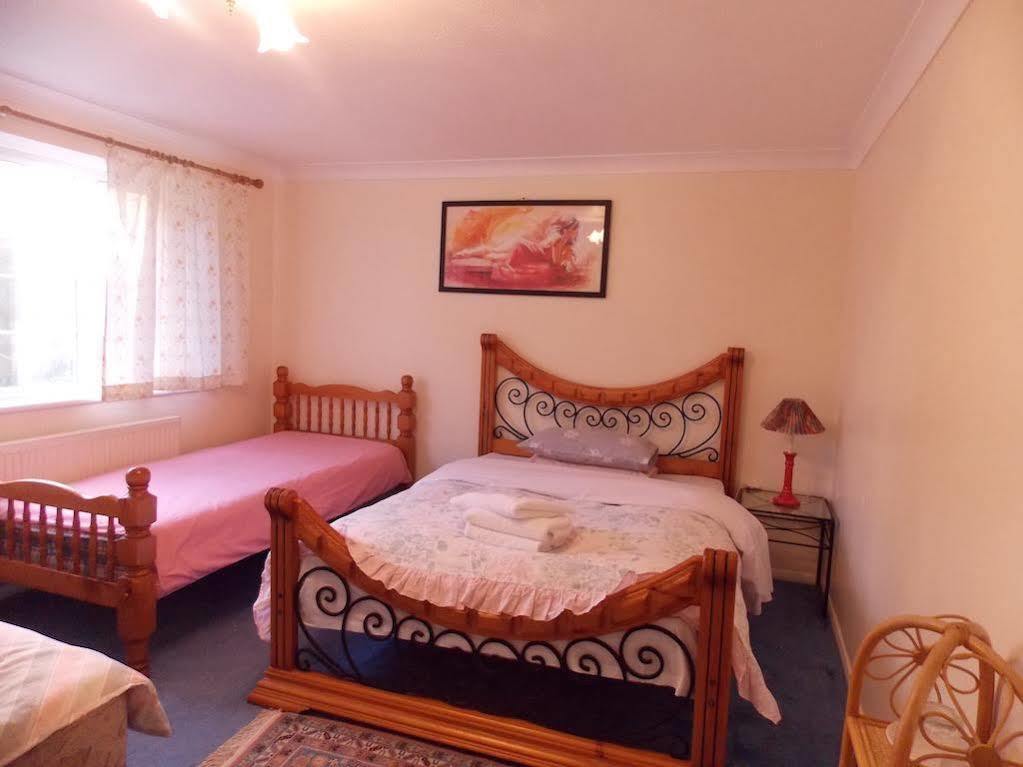 Da Vinci & Guest Parking, A Real Gem 4* Crawley (West Sussex)