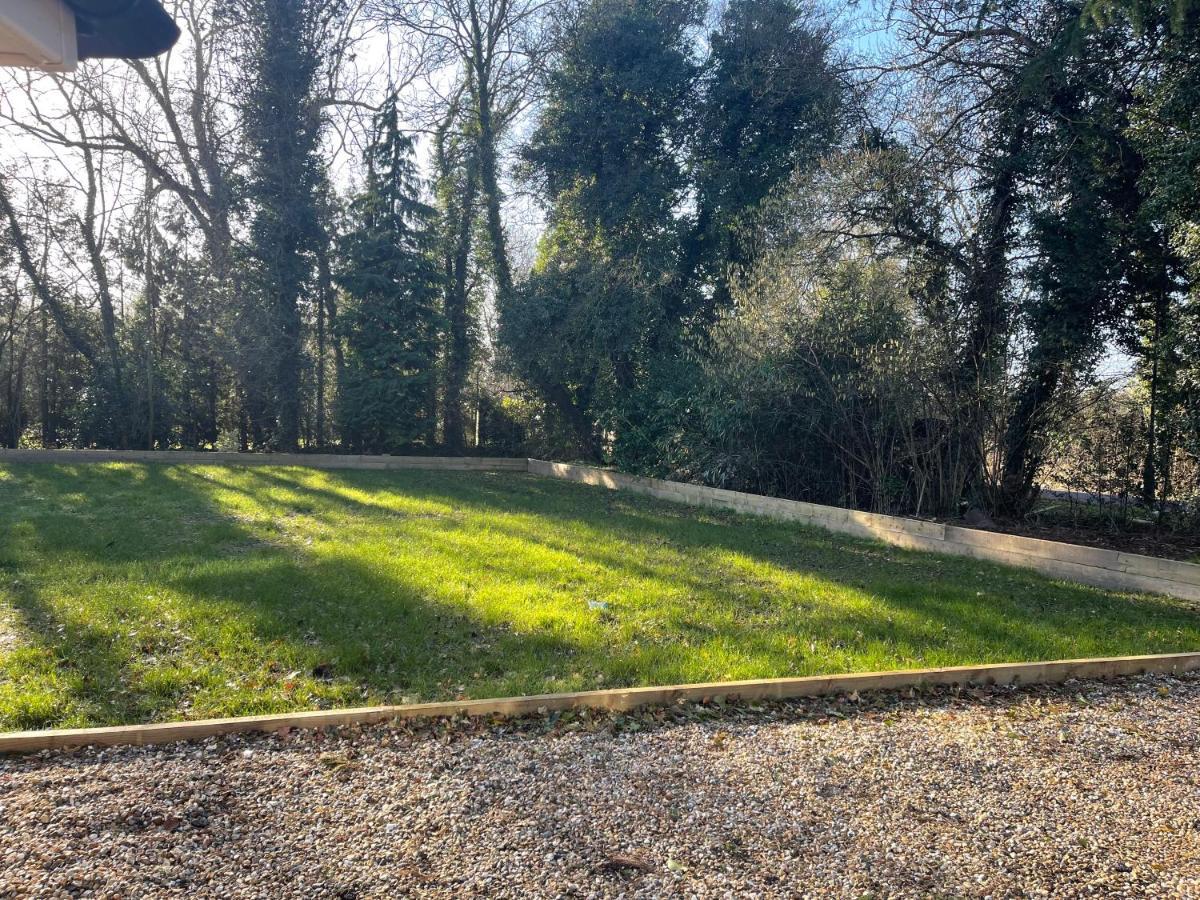 Da Vinci & Guest Parking, A Real Gem Gasthuis Crawley (West Sussex)